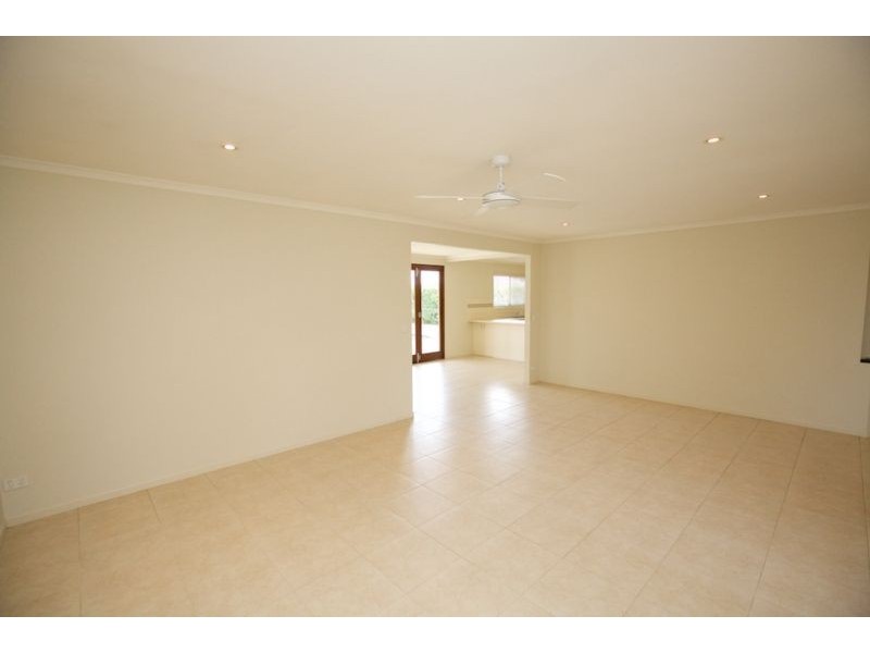 5 Avocet Avenue, Burleigh Waters QLD 4220