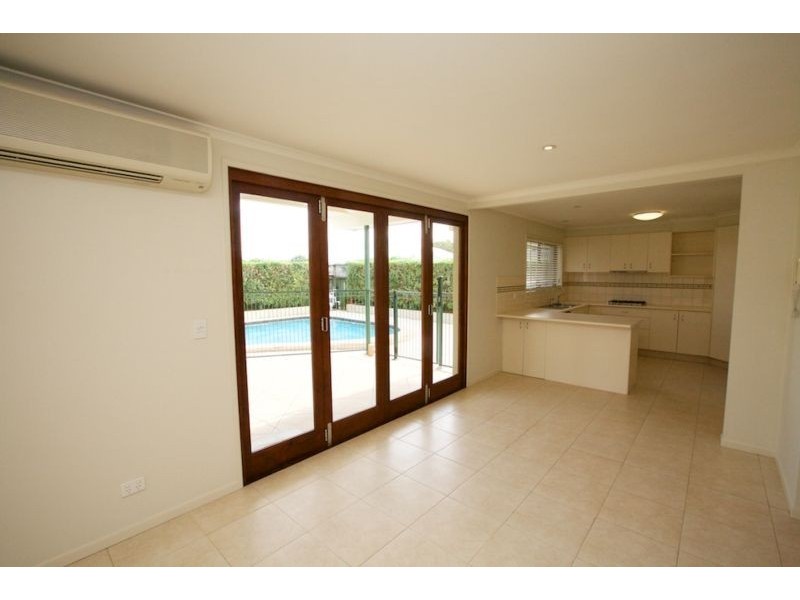 5 Avocet Avenue, Burleigh Waters QLD 4220