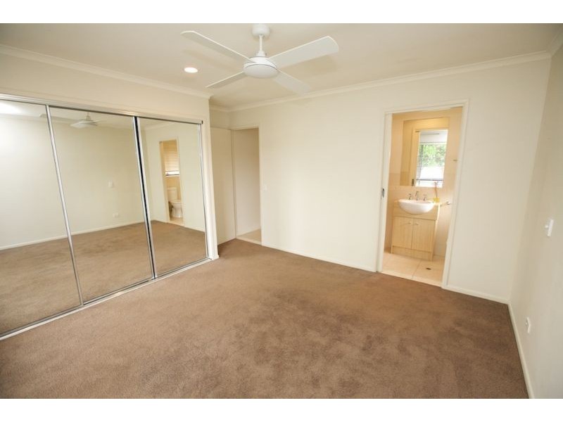 5 Avocet Avenue, Burleigh Waters QLD 4220