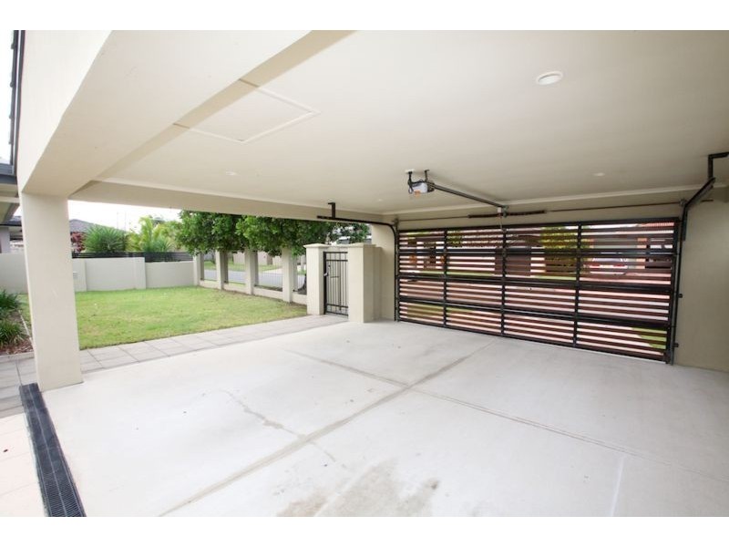 5 Avocet Avenue, Burleigh Waters QLD 4220