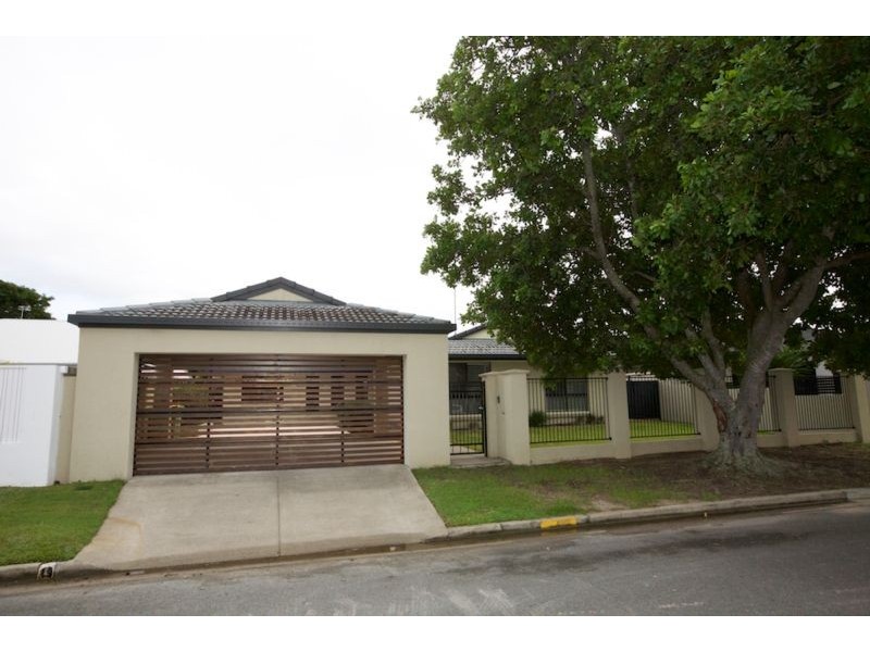 5 Avocet Avenue, Burleigh Waters QLD 4220