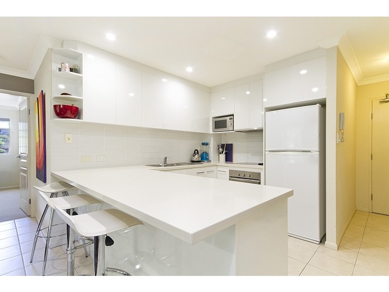 7/91 McLean Street, Coolangatta QLD 4225