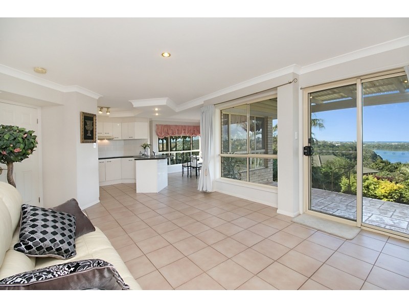 8 Aspen Place, Bilambil Heights NSW 2486