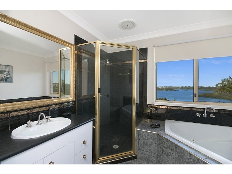 8 Aspen Place, Bilambil Heights NSW 2486