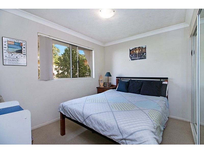 4/91 McLean Street, Coolangatta QLD 4225