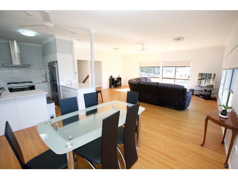 68 Tweed Street, Coolangatta QLD 4225