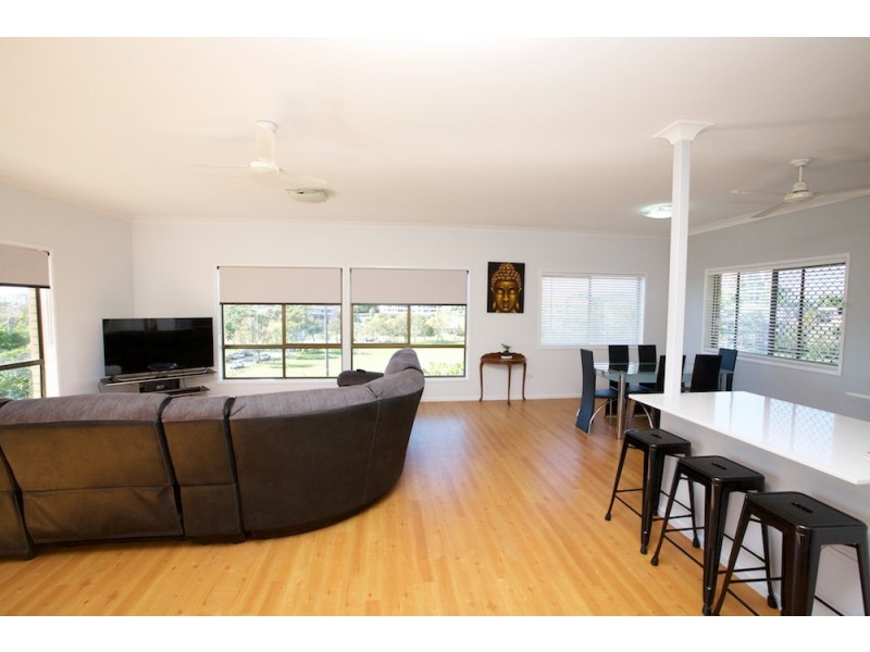 68 Tweed Street, Coolangatta QLD 4225