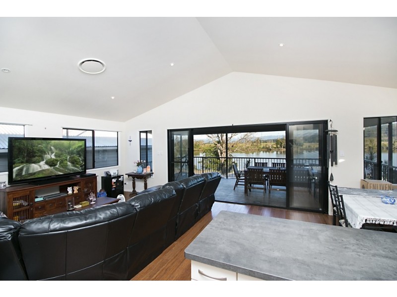 156 Riverside Drive, Tumbulgum NSW 2490