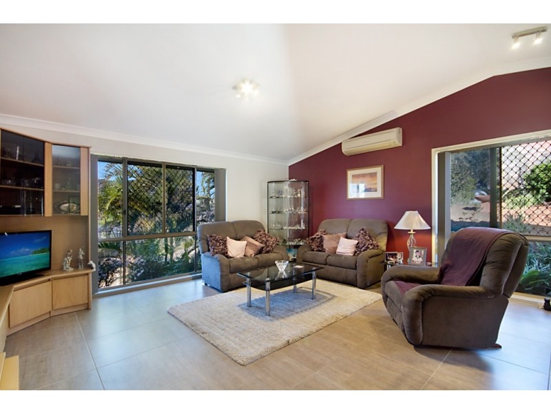 19 Cashel Crescent, Banora Point NSW 2486