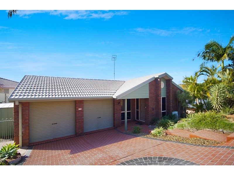 19 Cashel Crescent, Banora Point NSW 2486