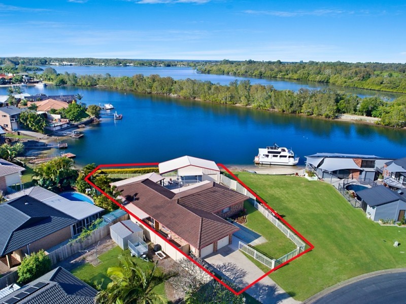 14 Midship Court, Banora Point NSW 2486