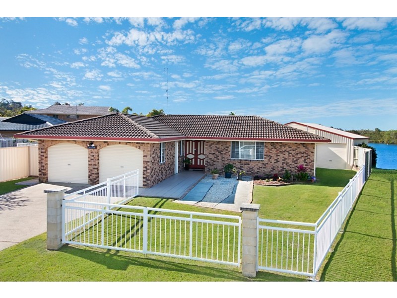 14 Midship Court, Banora Point NSW 2486