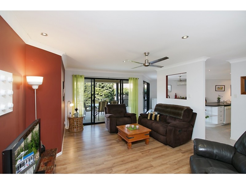 77 Botanical Circuit, Banora Point NSW 2486