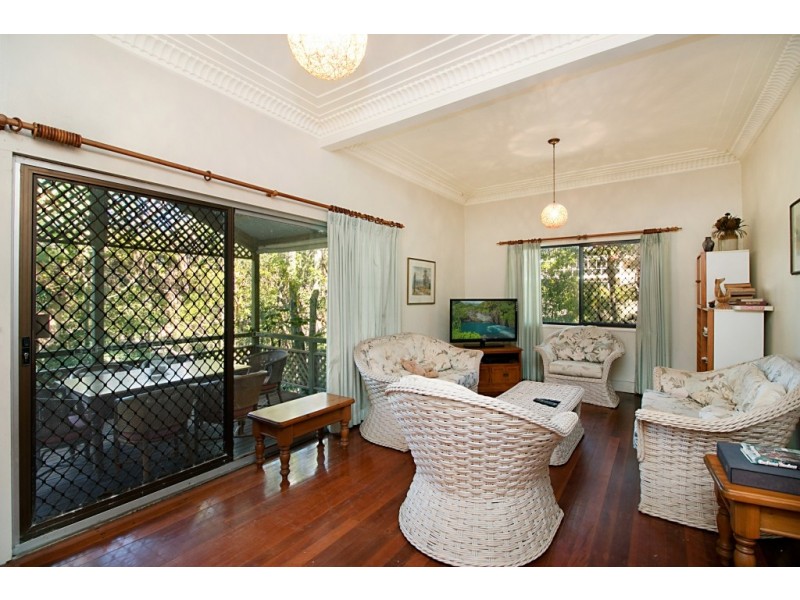 18 Rutledge Street, Coolangatta QLD 4225