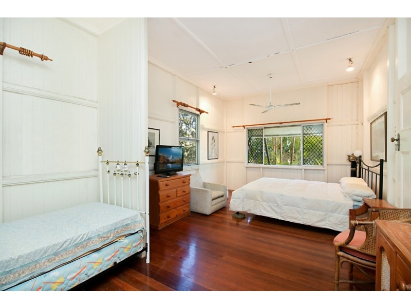 18 Rutledge Street, Coolangatta QLD 4225