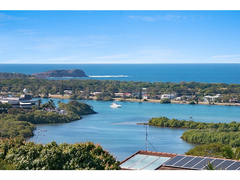 28 Walter Crescent, Banora Point NSW 2486