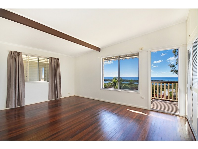 28 Walter Crescent, Banora Point NSW 2486