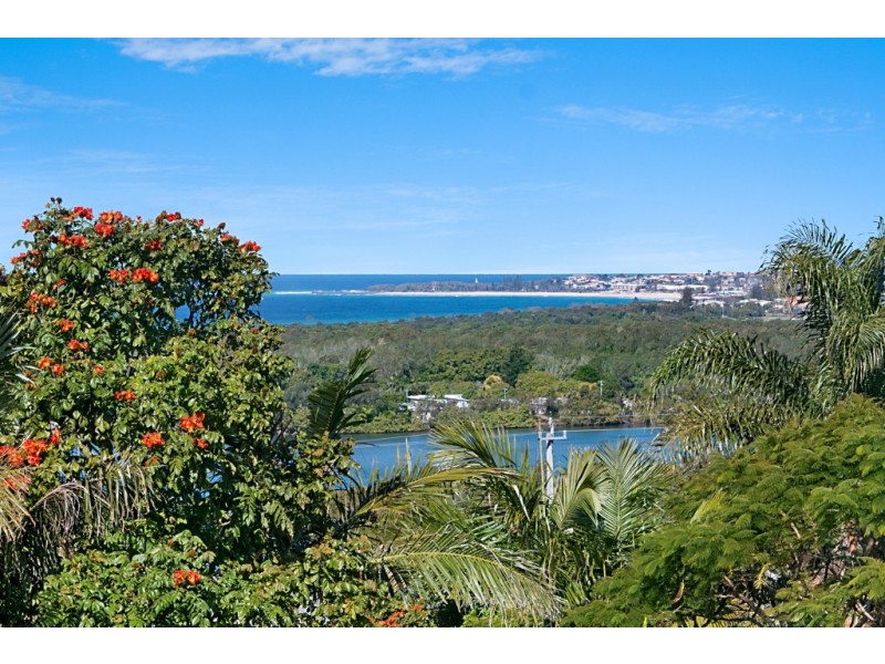 28 Walter Crescent, Banora Point NSW 2486