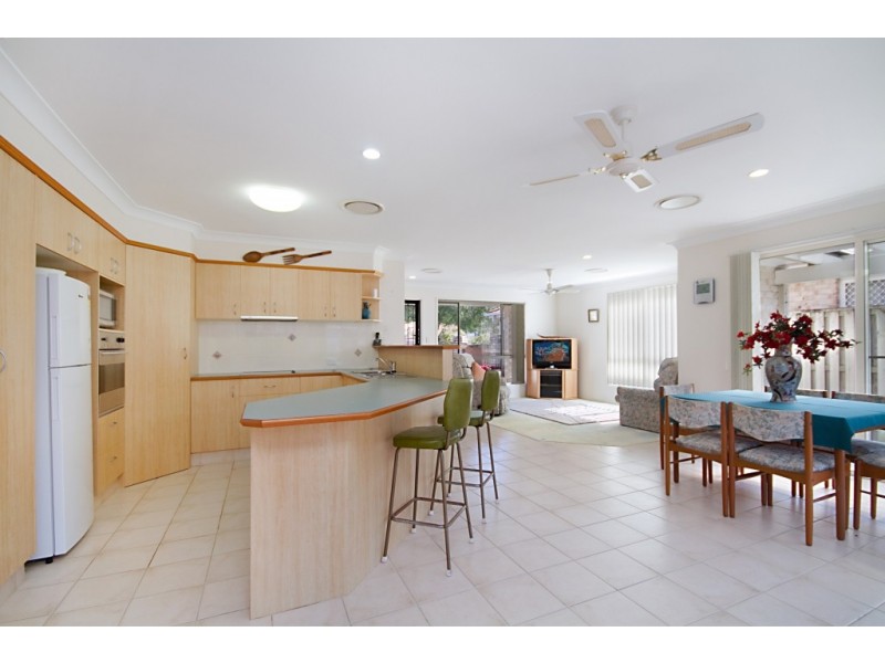 2/22 Foxhill Place, Banora Point NSW 2486
