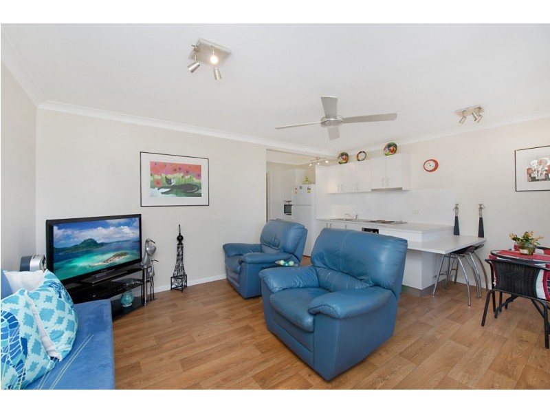 1/8 Tweed Street – Hillside Lodge, Coolangatta QLD 4225