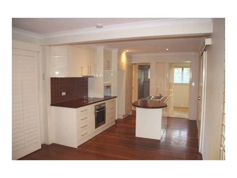 3/142 Pacific Parade (Cnr Cahill Street), Bilinga QLD 4225