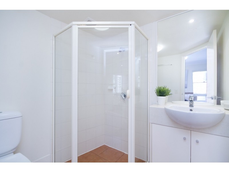 4/24 Dutton Street, Coolangatta QLD 4225