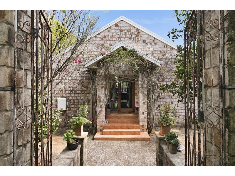 18 Gladioli Avenue, Terranora NSW 2486