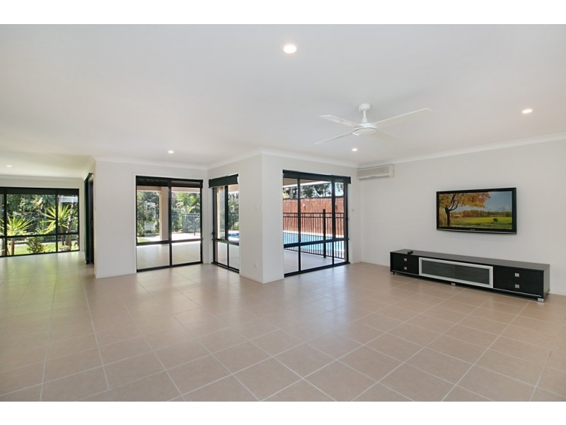 4 Traminer Court, Tweed Heads South NSW 2486