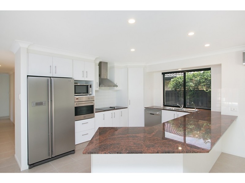 4 Traminer Court, Tweed Heads South NSW 2486