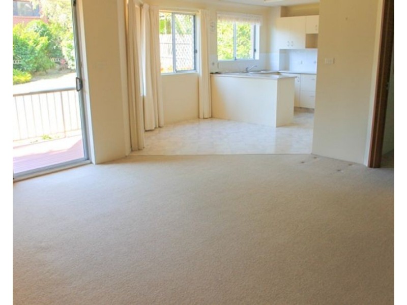 2/11 Hayle Street, Burleigh Heads QLD 4220