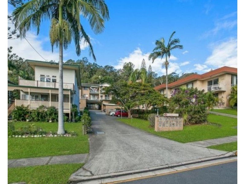 2/11 Hayle Street, Burleigh Heads QLD 4220