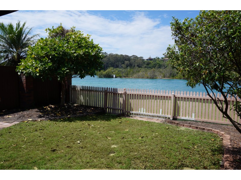 1/115 Sunset Boulevard, Tweed Heads West NSW 2485
