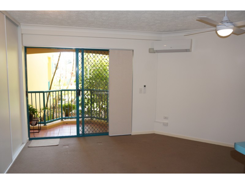 3/27 Dutton Street, Coolangatta QLD 4225