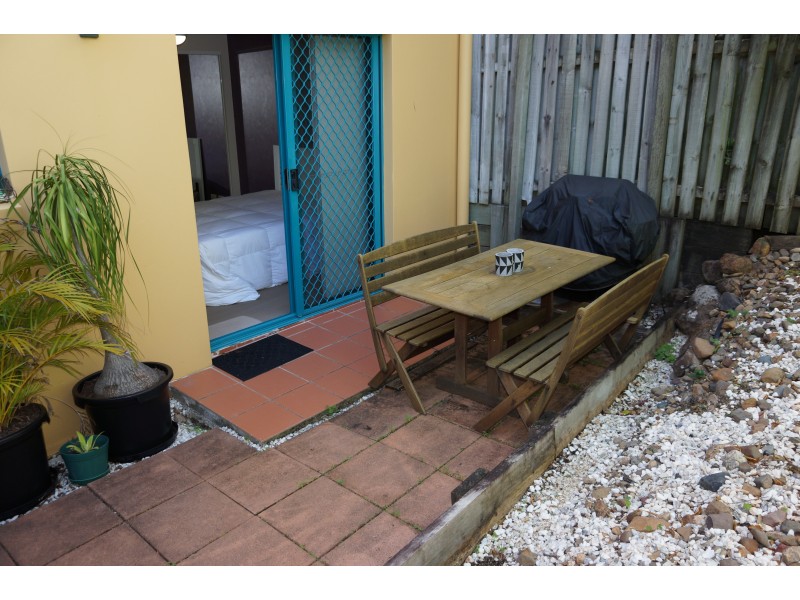 3/27 Dutton Street, Coolangatta QLD 4225
