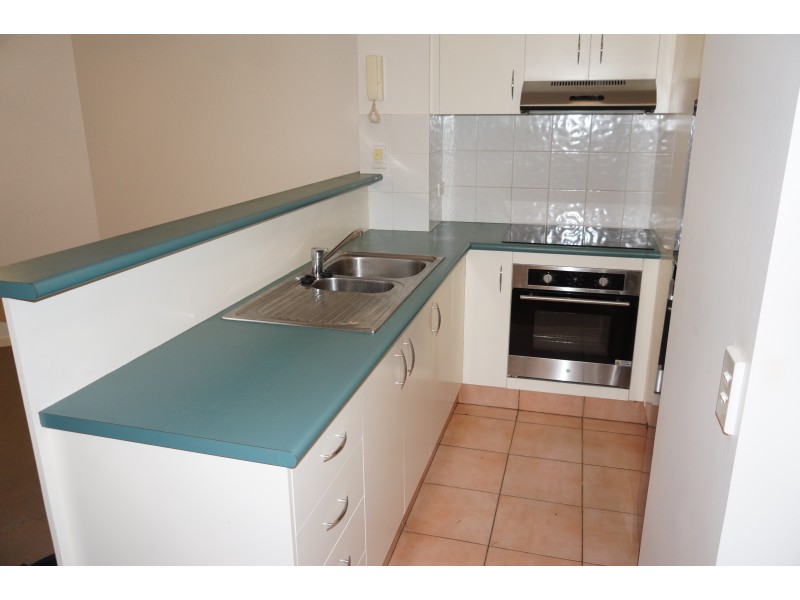 3/27 Dutton Street, Coolangatta QLD 4225