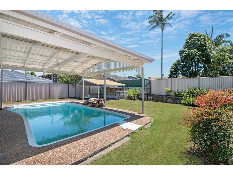 3 Blue Waters Crescent, Tweed Heads West NSW 2485