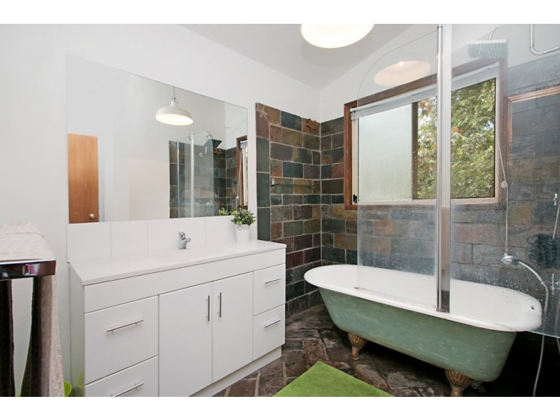 168 Guineas Creek Road, Currumbin Waters QLD 4223