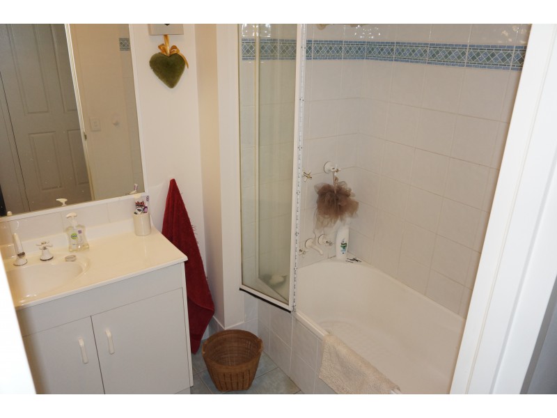 27/27 Dutton Street, Coolangatta QLD 4225