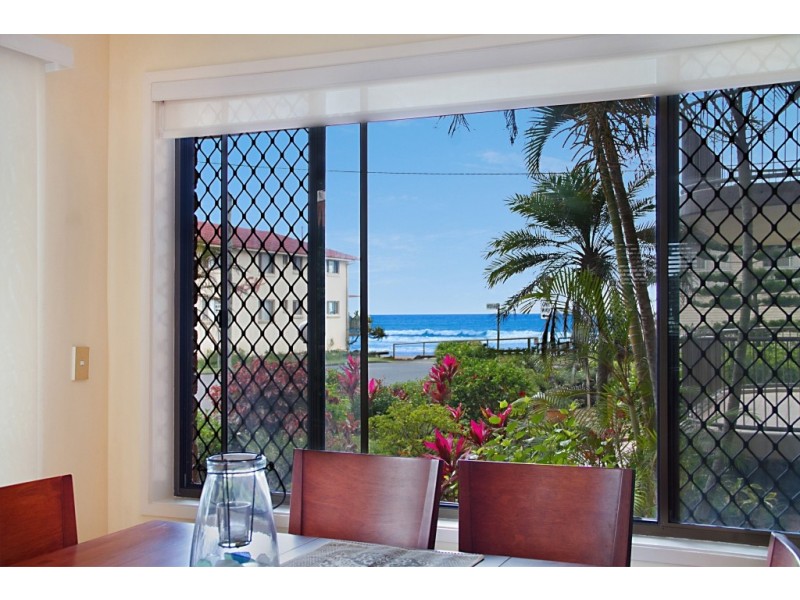 1/4 Thirteenth Avenue, Palm Beach QLD 4221