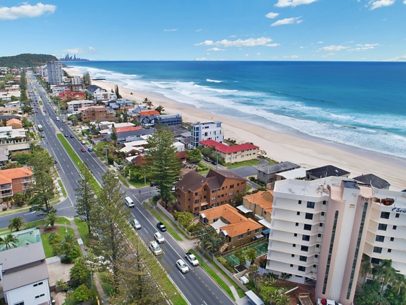 1/4 Thirteenth Avenue, Palm Beach QLD 4221