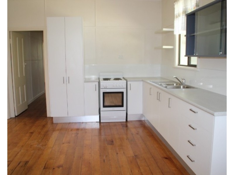 2 Kirkwood Road, Tweed Heads South NSW 2486