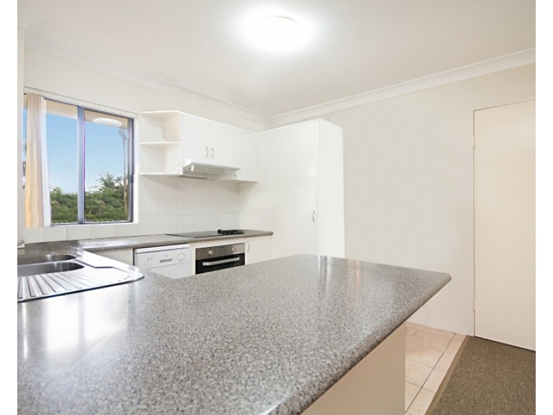 21/14 Miles Street, Kirra QLD 4225