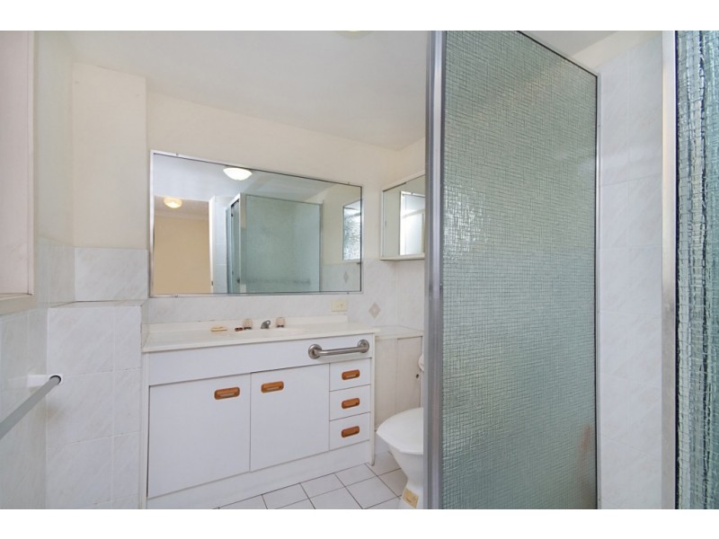 2/131 Golden Four Drive – Lanai, Bilinga QLD 4225