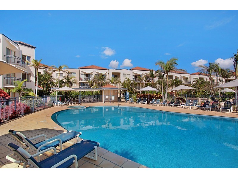 2/437 Golden Four Drive, Tugun QLD 4224