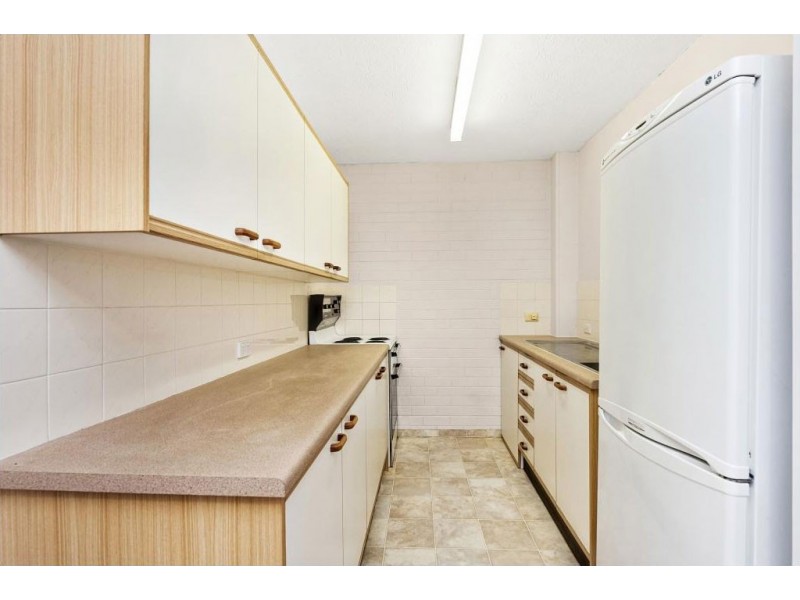 4/28 Miles Street, Coolangatta QLD 4225