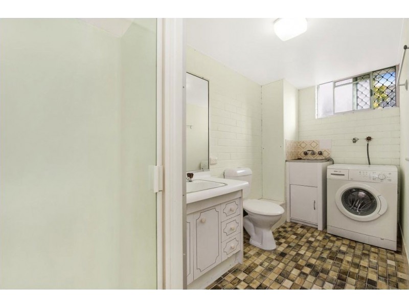 4/28 Miles Street, Coolangatta QLD 4225