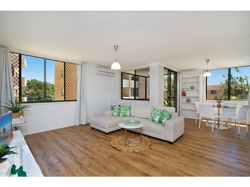 2/4 Buchan Avenue, Tweed Heads NSW 2485