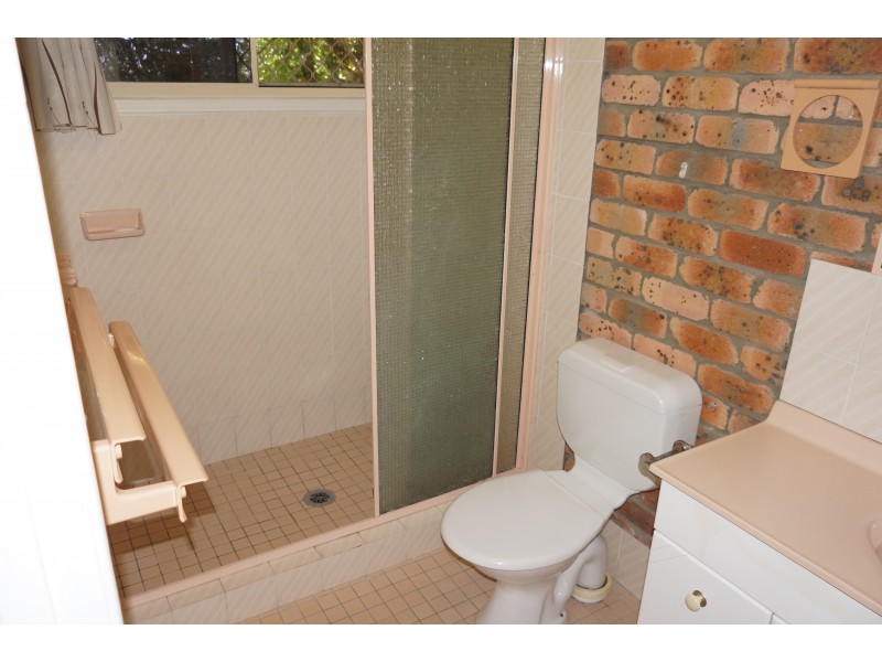 43A Cominan Ave, Banora Point NSW 2486