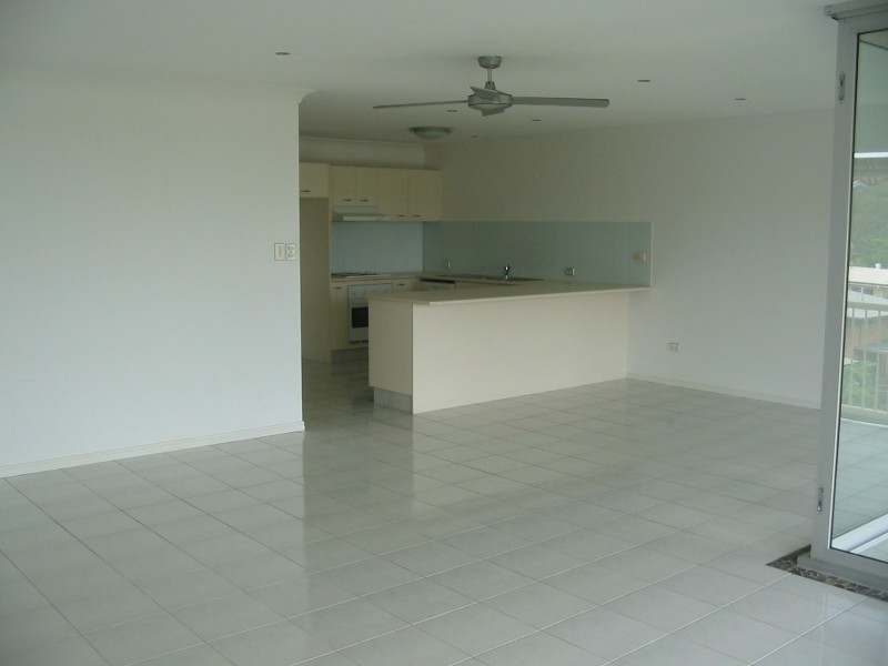 2/13 Hillcrest Avenue, Tugun QLD 4224