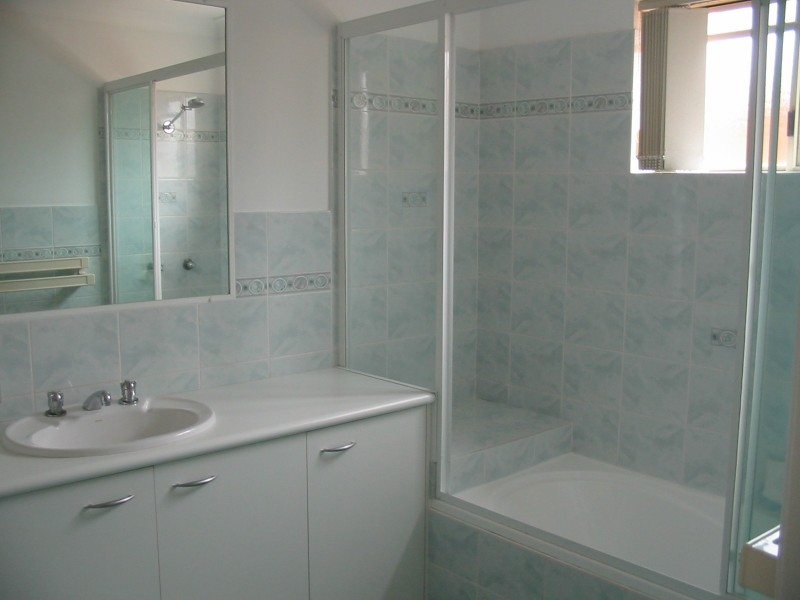 2/13 Hillcrest Avenue, Tugun QLD 4224